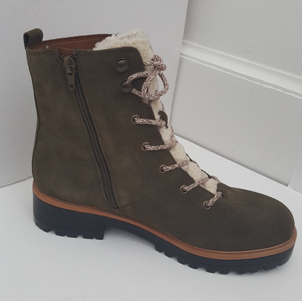 Marc Fisher green suede waterproof hiking boots - Picture 8 of 8